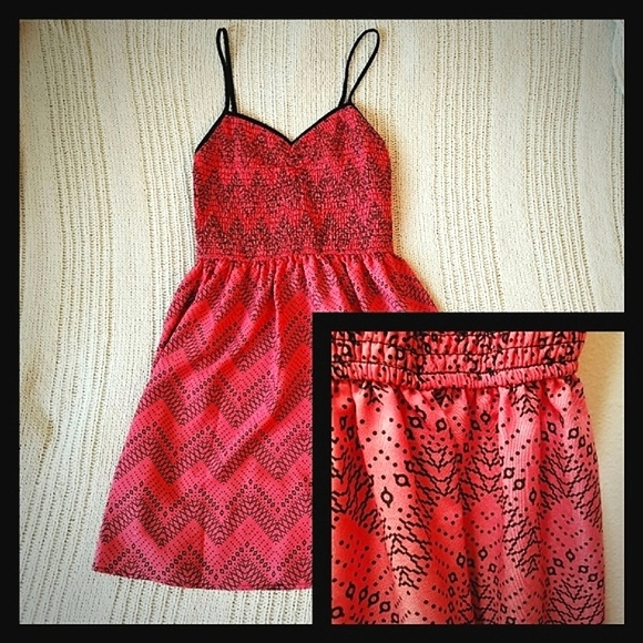 Mason & McKenzie Dresses & Skirts - NWT Mason & McKenzie Coral Pink & Black Sundress or Cover Up Small
